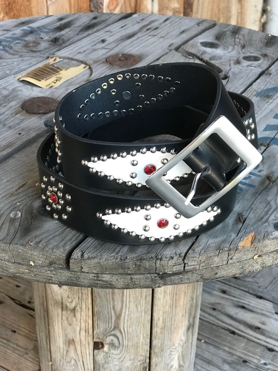Western Rockabilly studded leather - Black/red/white