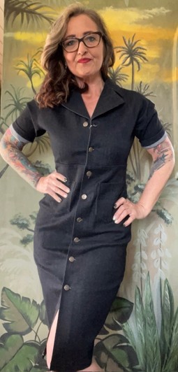 Queen Kerosin  - Retro Black Denim pencil kjole "Rock´n Roll Rebel Queens" Patch